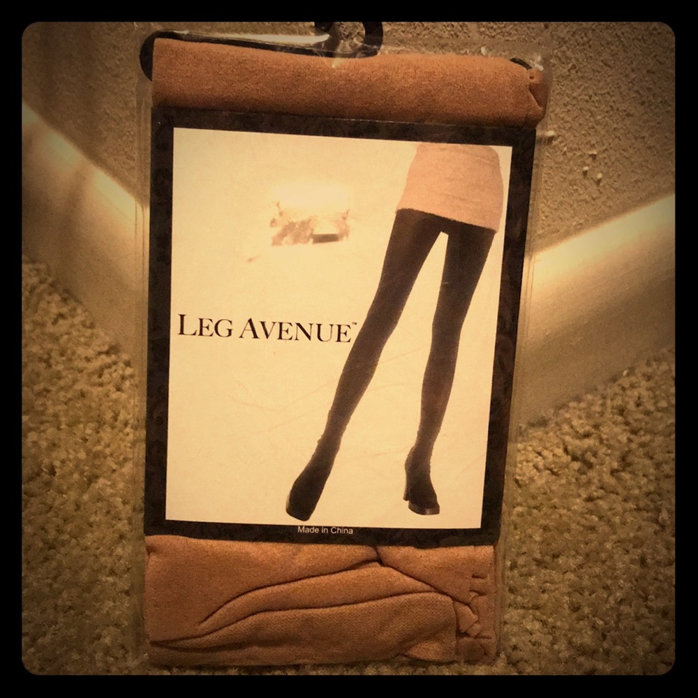 🎃 NWT Leg Avenue Nylon Opaque Tights